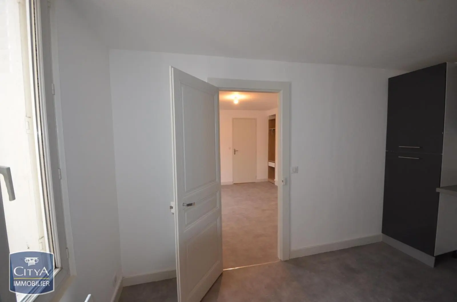 Photo 4 Appartement 1 pièce 41.77m²