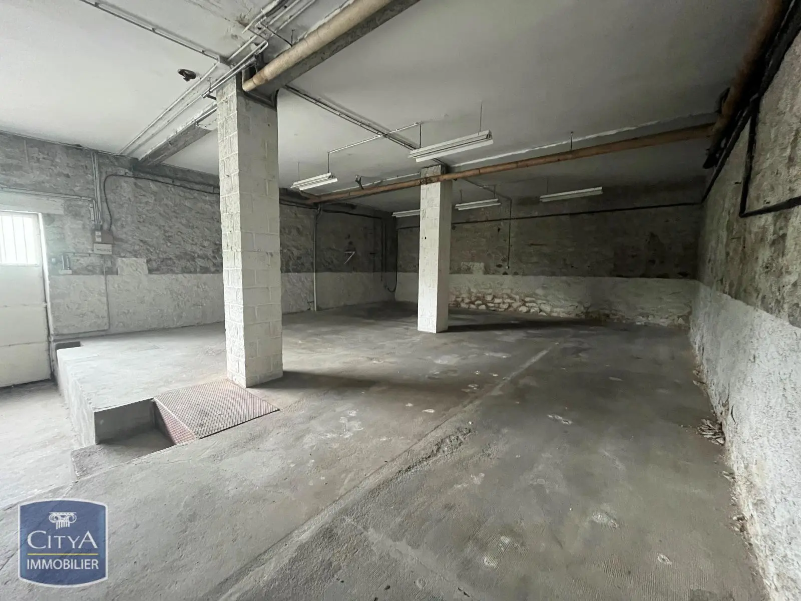 Photo 8 Local Professionnel 2 pièces 170m²