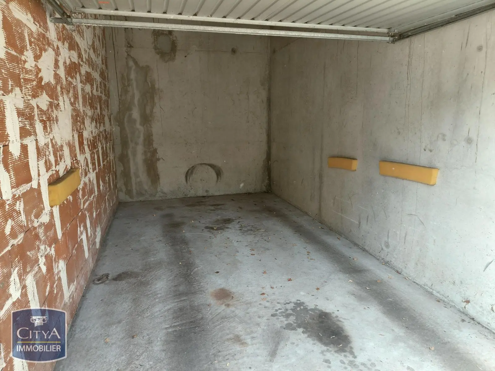 Photo 1 Parking 16m²