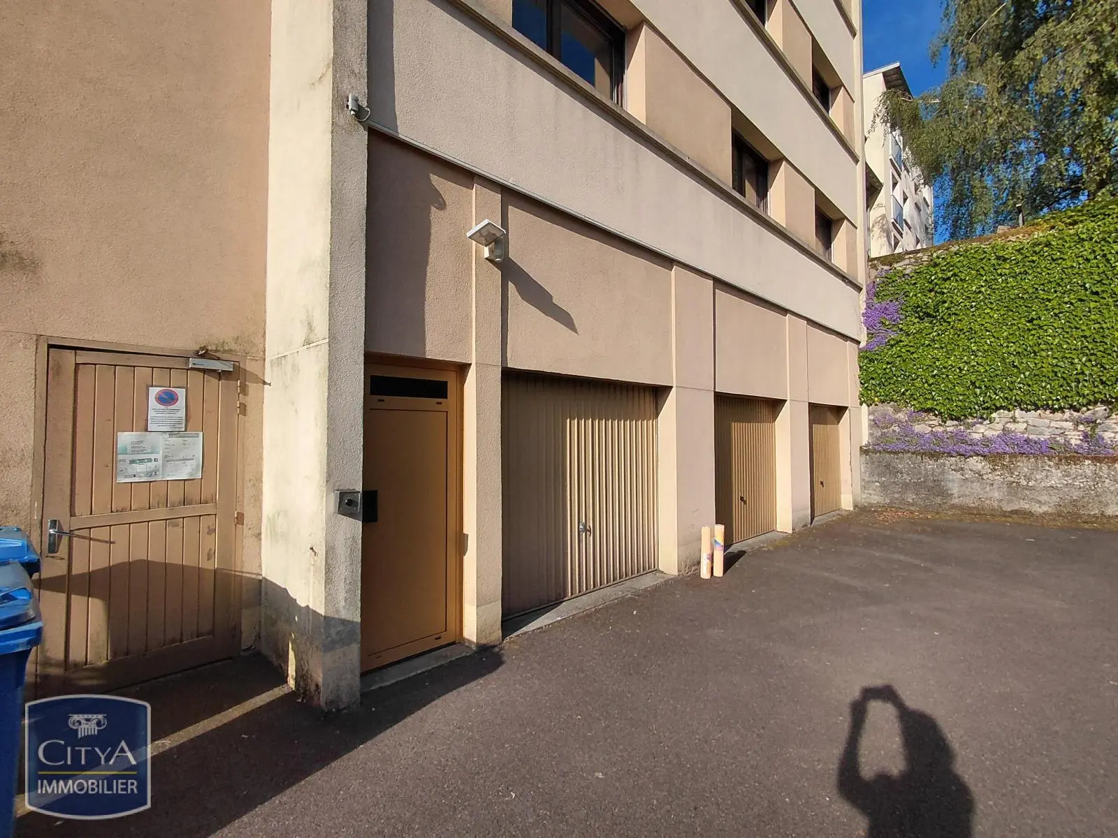 Photo 2 Parking 16m²