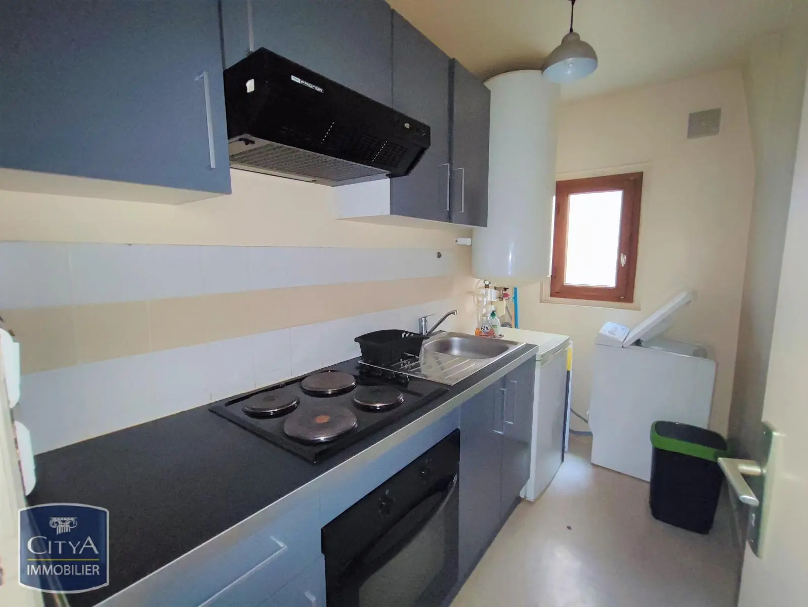 Photo 2 Appartement 1 pièce 25.76m²