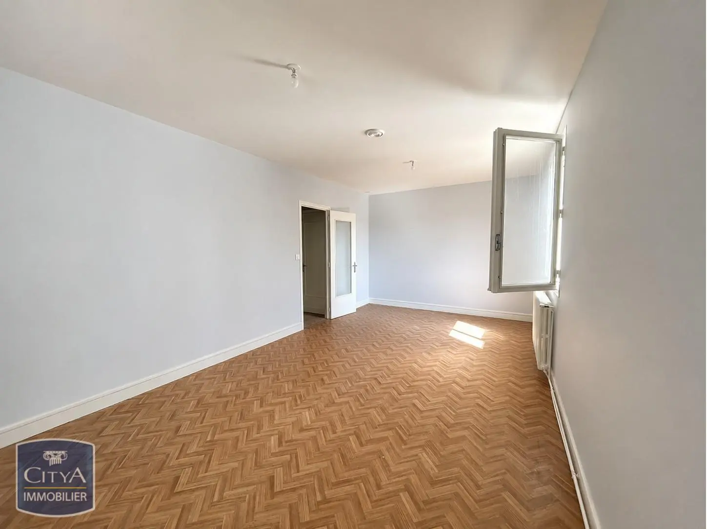 Photo 2 Appartement 4 pièces 105m²