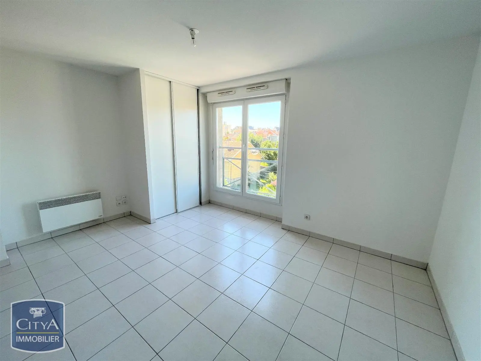Photo 2 Appartement 1 pièce 25.4m²
