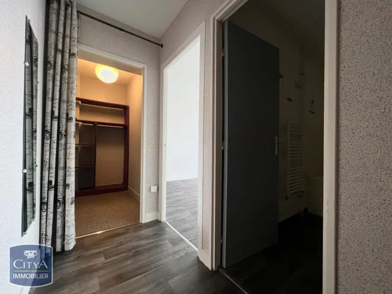Photo 10 Appartement 1 pièce 30.41m²