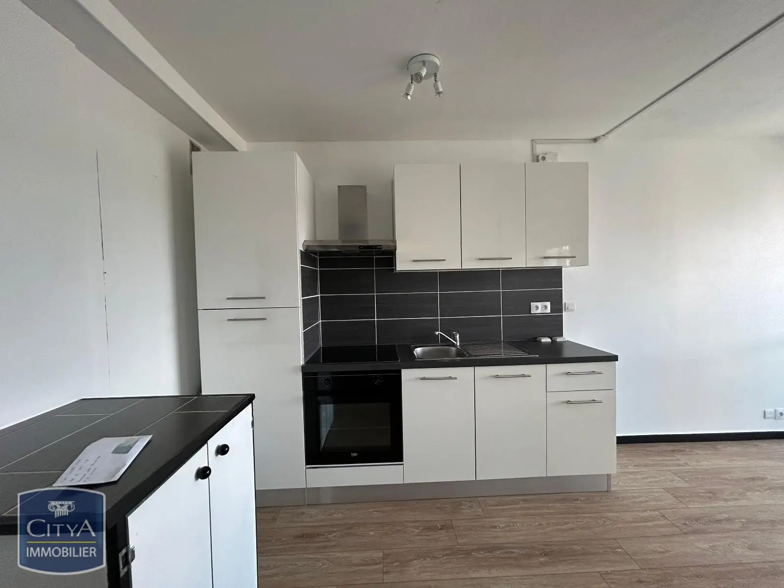 Photo 3 Appartement 1 pièce 35.38m²