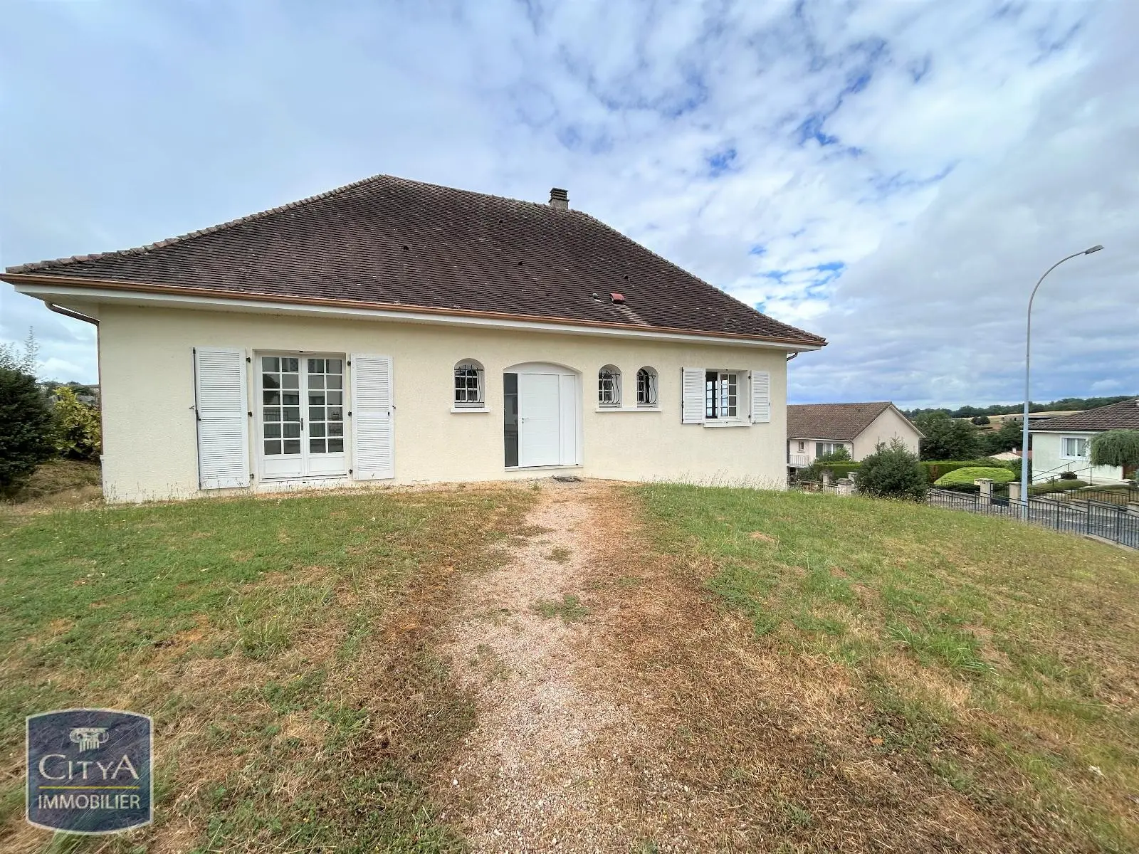 Photo 1 Maison 4 pièces 120m²