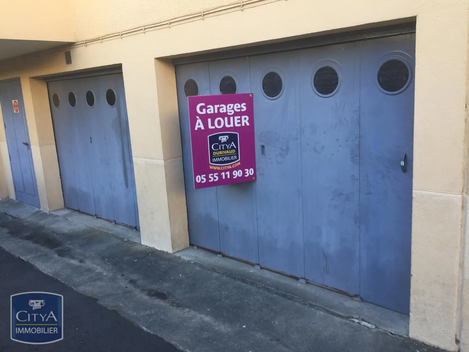 Photo 1 Parking 12m²