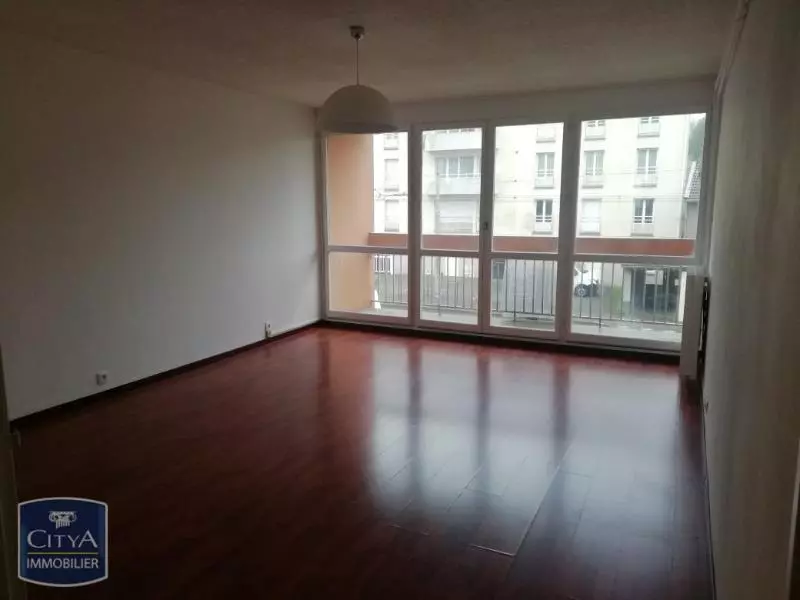Illustration pour Appartement 1 pièce 45m² Photo Appartement 1 pièce 45m²