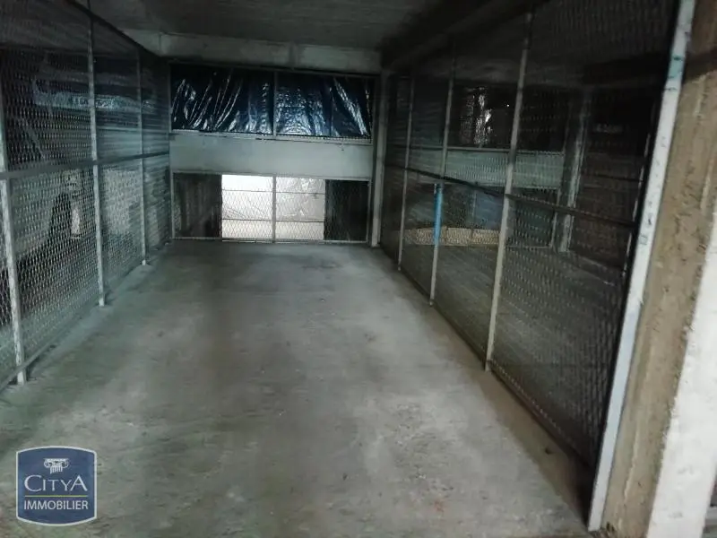 Photo 2 Parking