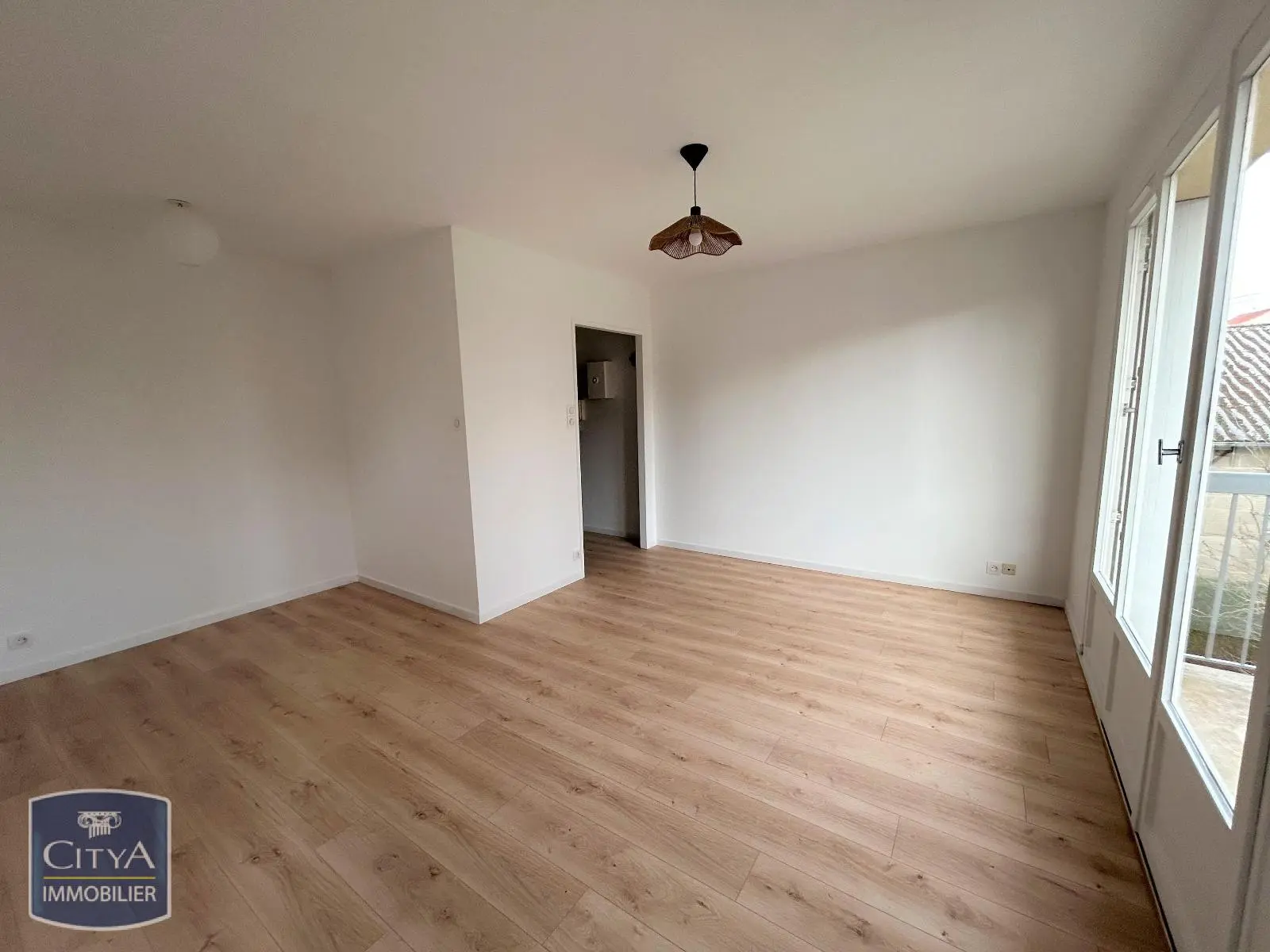 Photo 2 Appartement 1 pièce 26.88m²