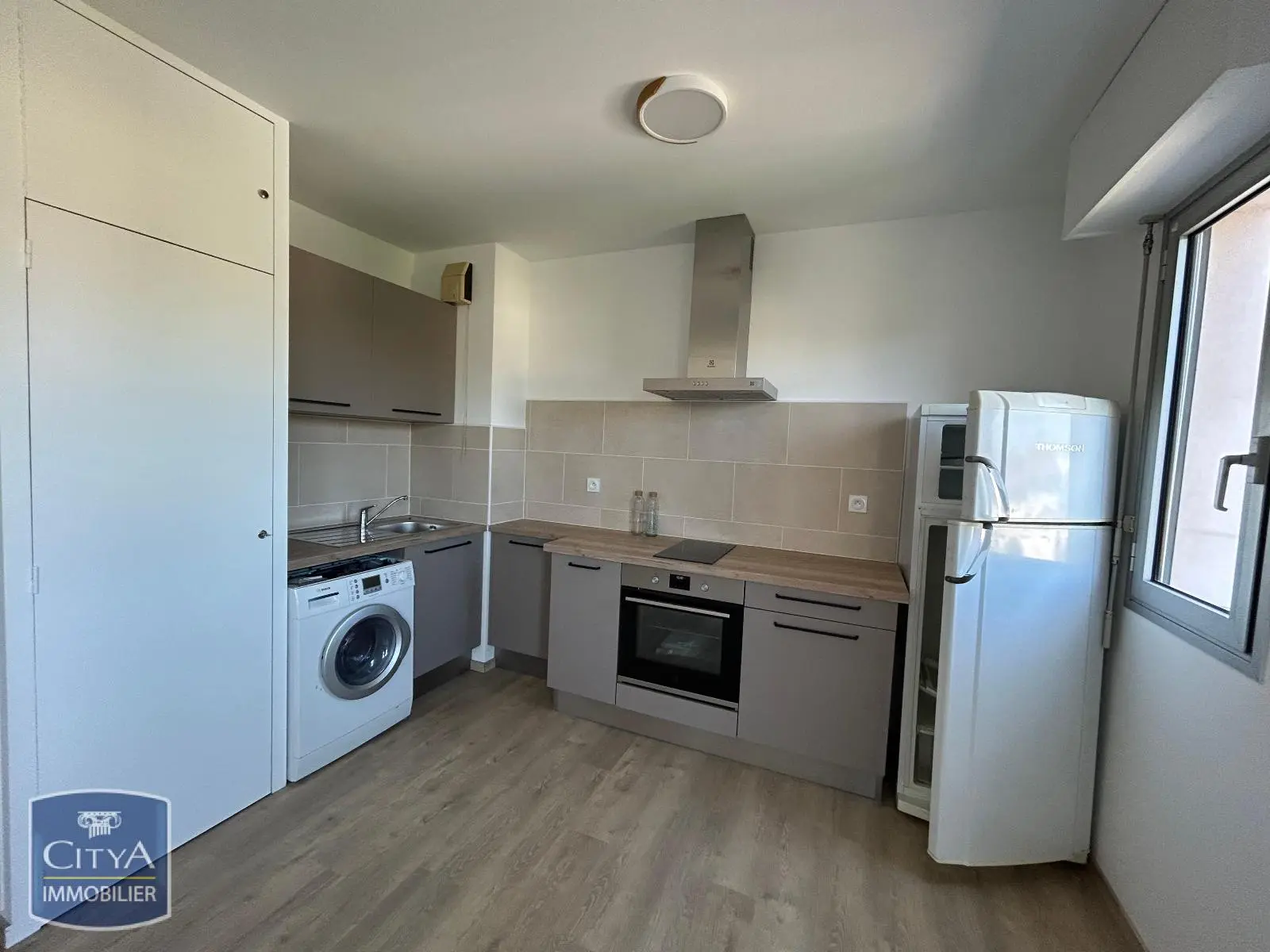 Photo 1 Appartement 1 pièce 27.32m²