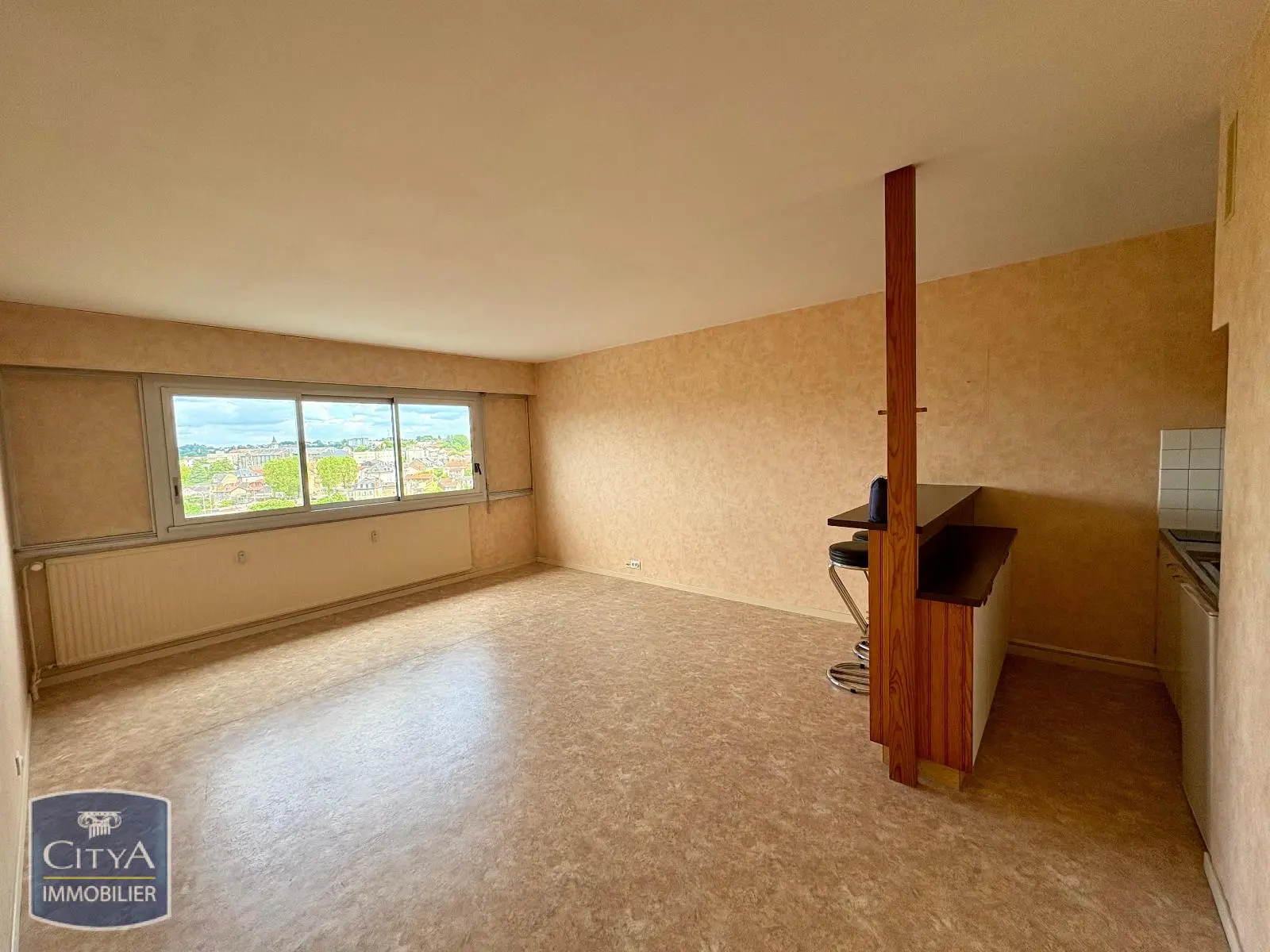 Photo 1 Appartement 1 pièce 31.85m²