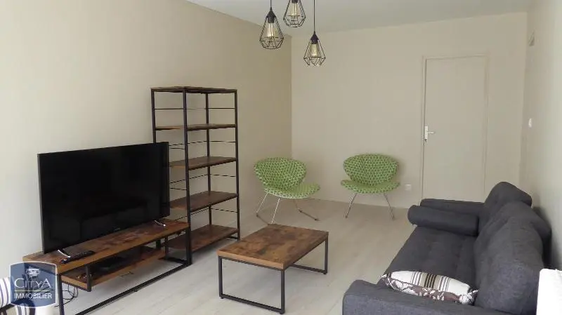 Photo 2 Appartement 1 pièce 10.86m²