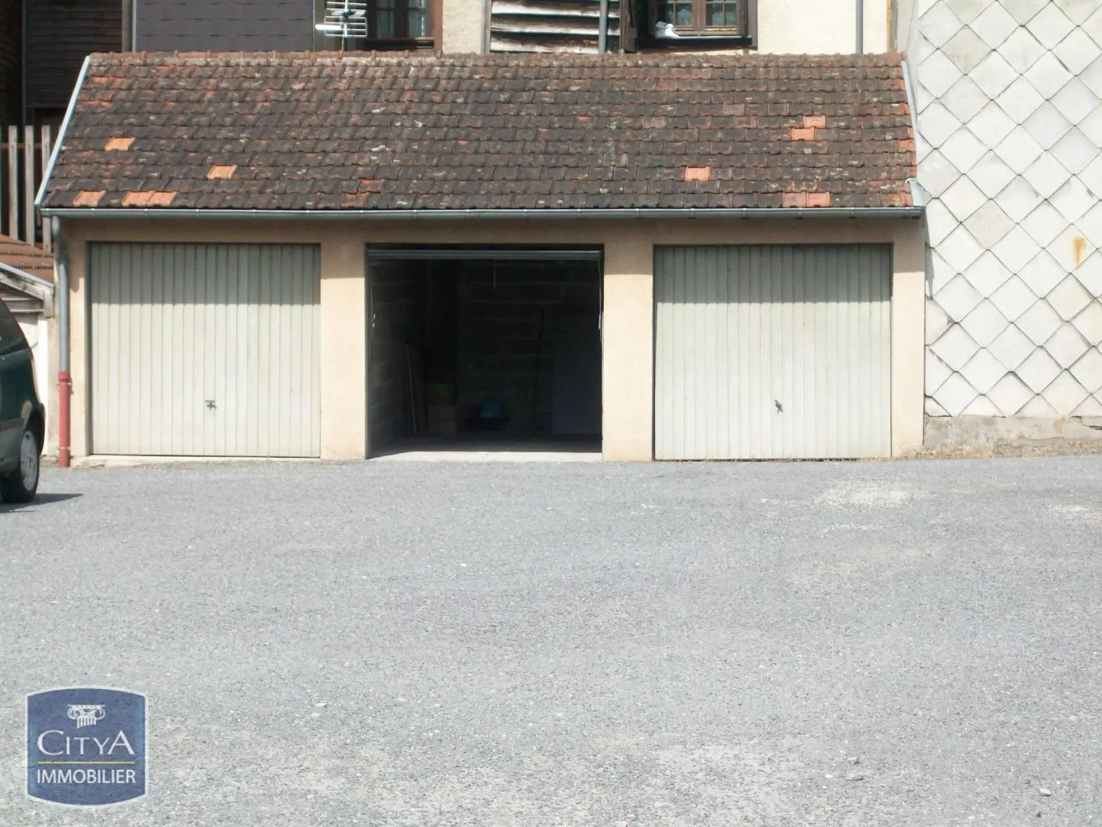 Photo 1 Parking