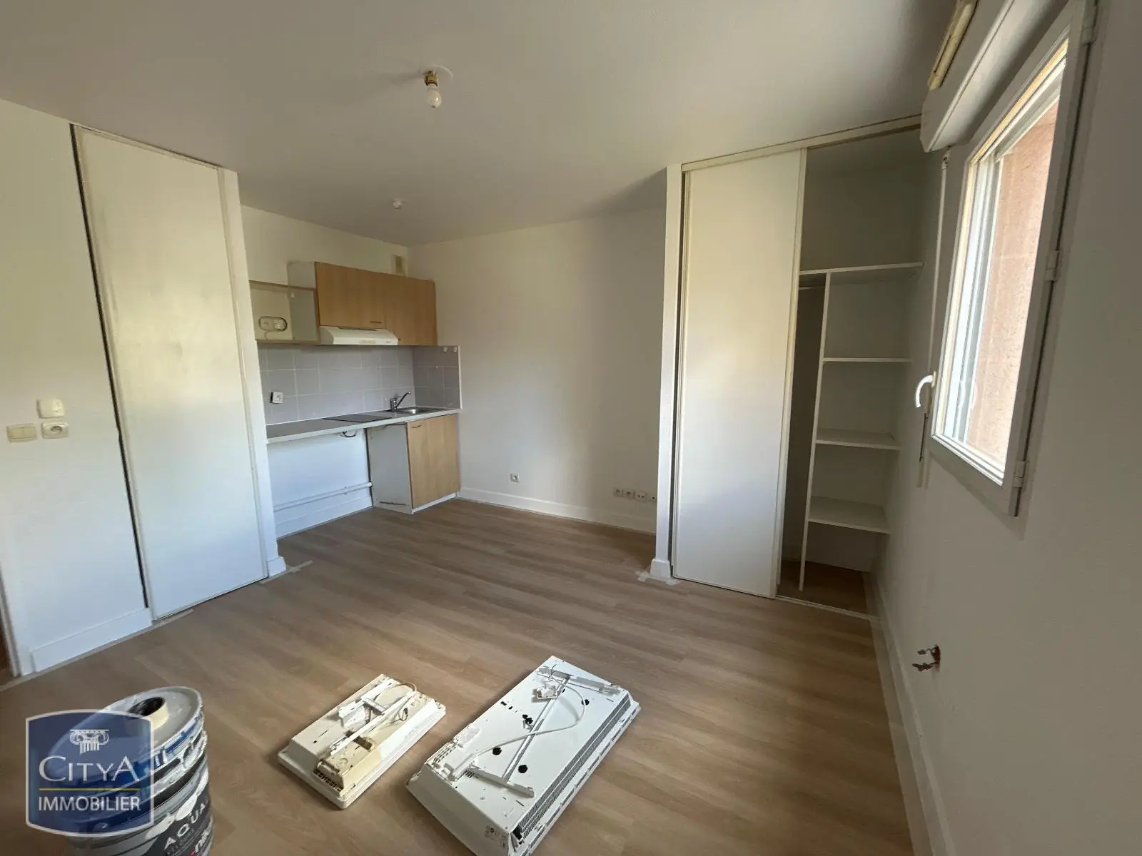 Photo 1 Appartement 1 pièce 23.96m²