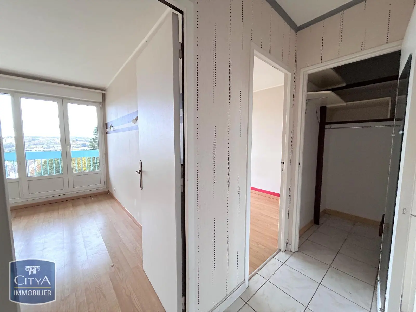 Photo 15 Appartement 4 pièces 77.72m²