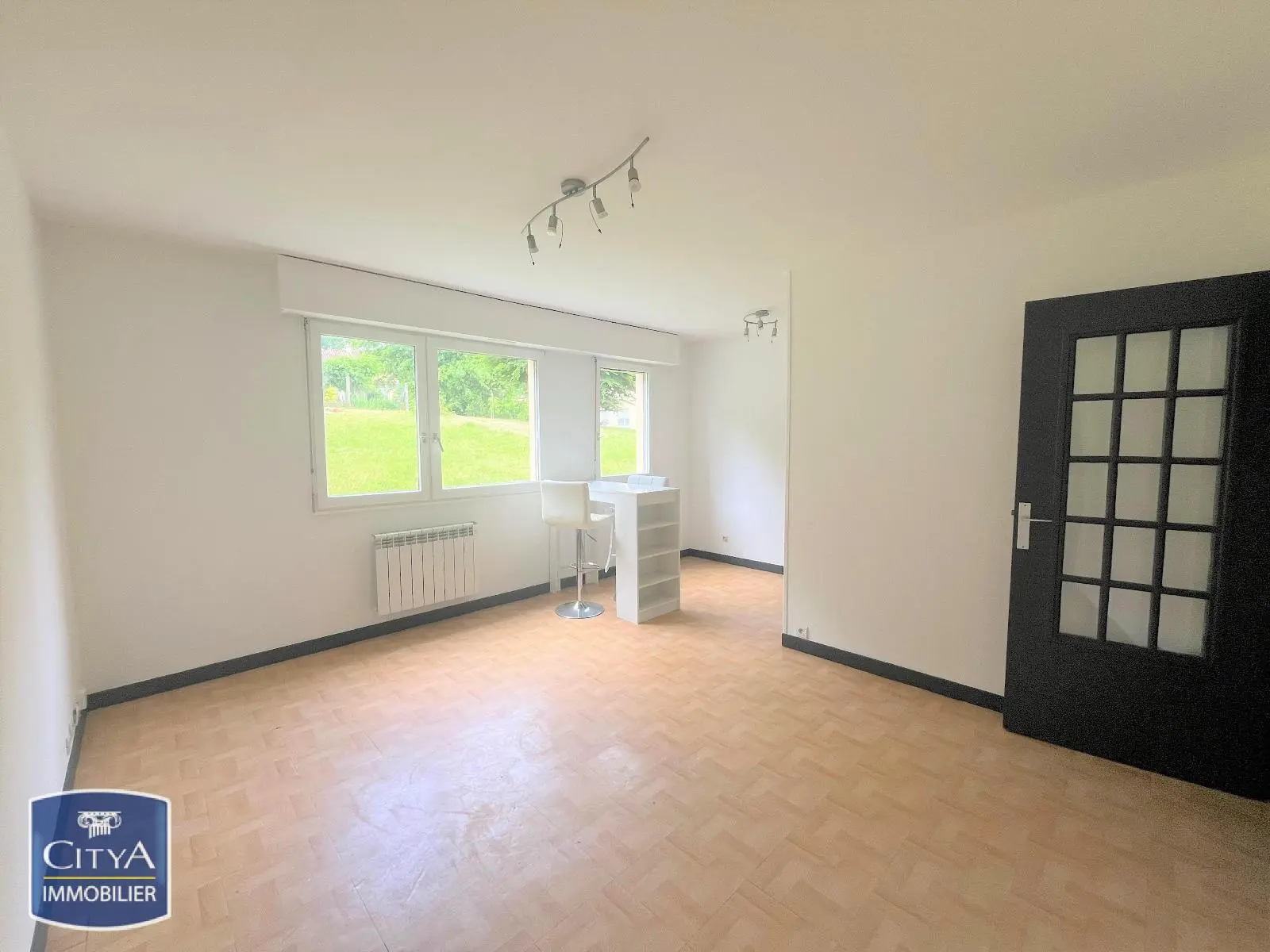Photo 1 Appartement 1 pièce 27.67m²