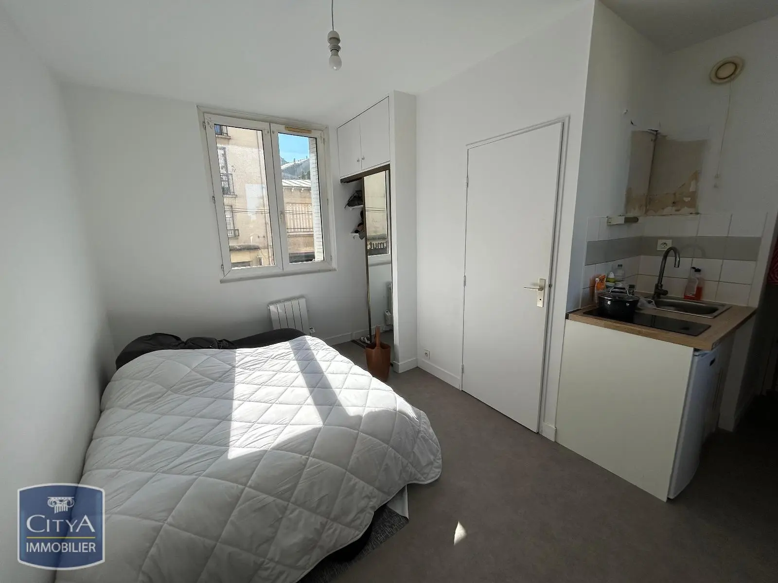 Photo 1 Appartement 1 pièce 15.74m²