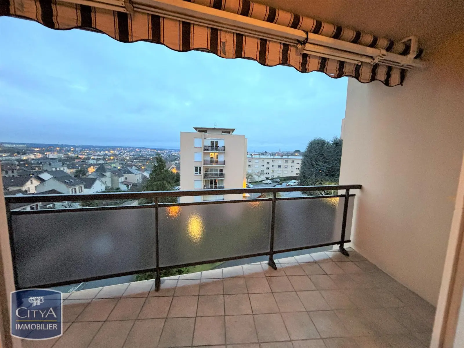 Photo 1 Appartement 4 pièces 84.54m²