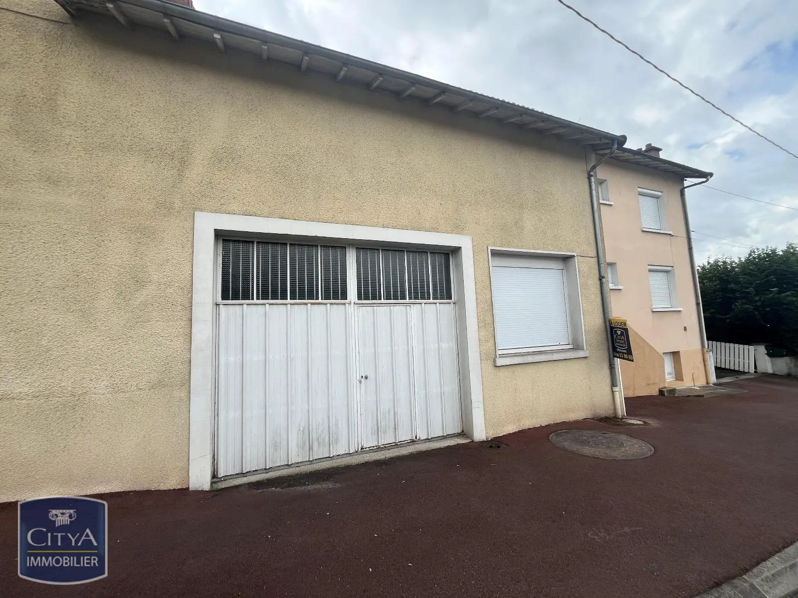 Photo 2 Local Professionnel 2 pièces 170m²