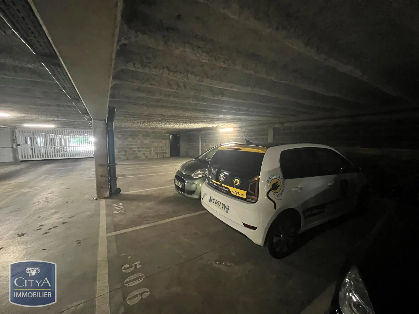Photo 4 Parking