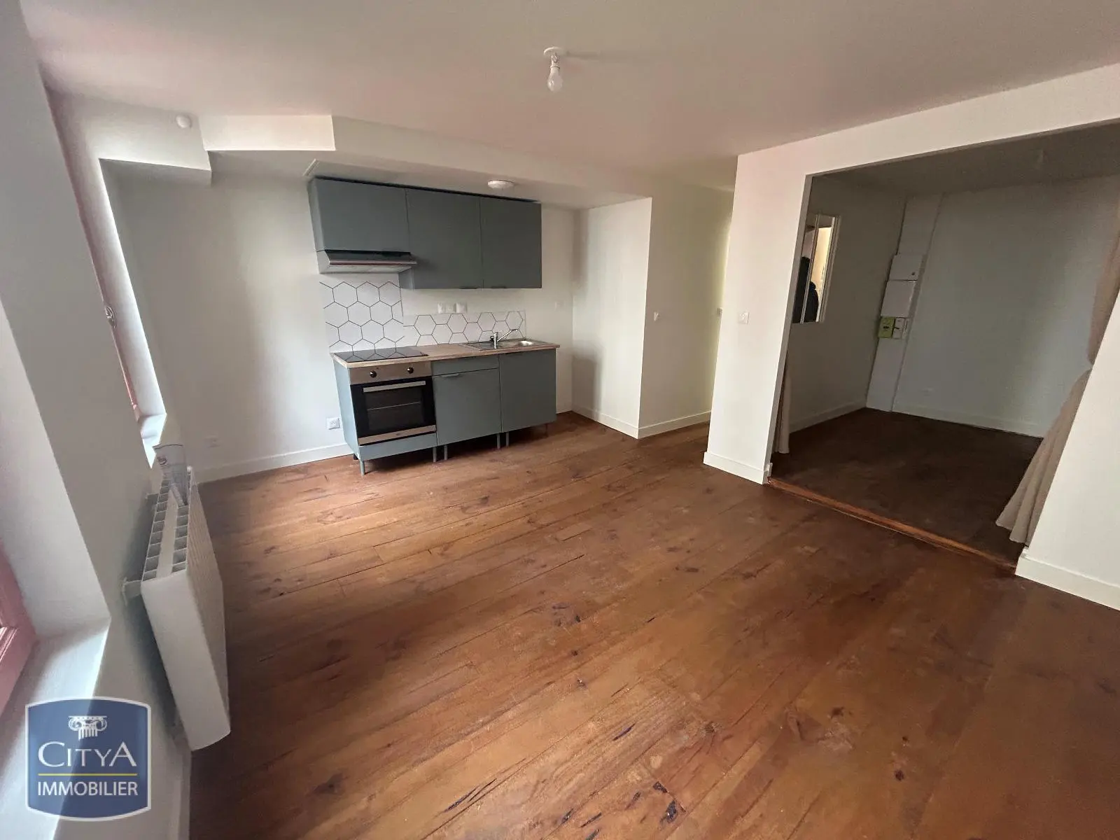 Photo 1 Appartement 1 pièce 28.42m²