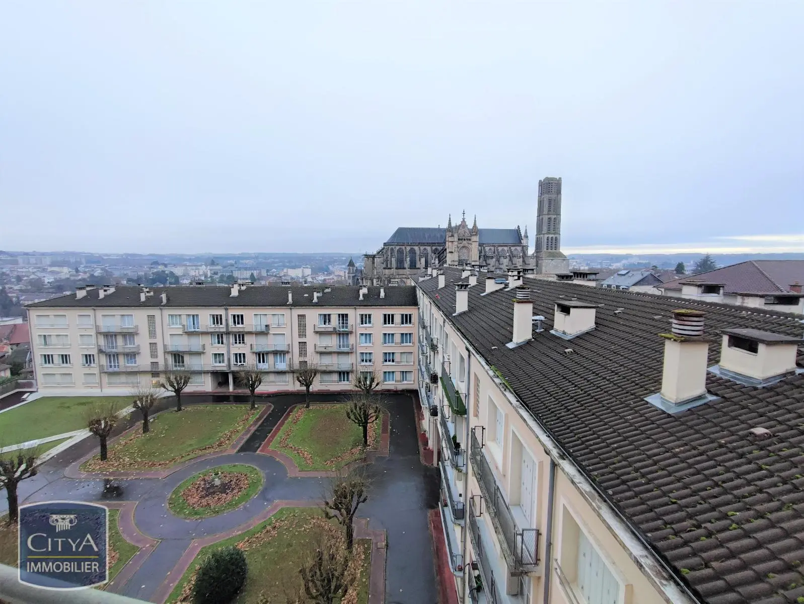 Photo 1 Appartement 1 pièce 31.13m²