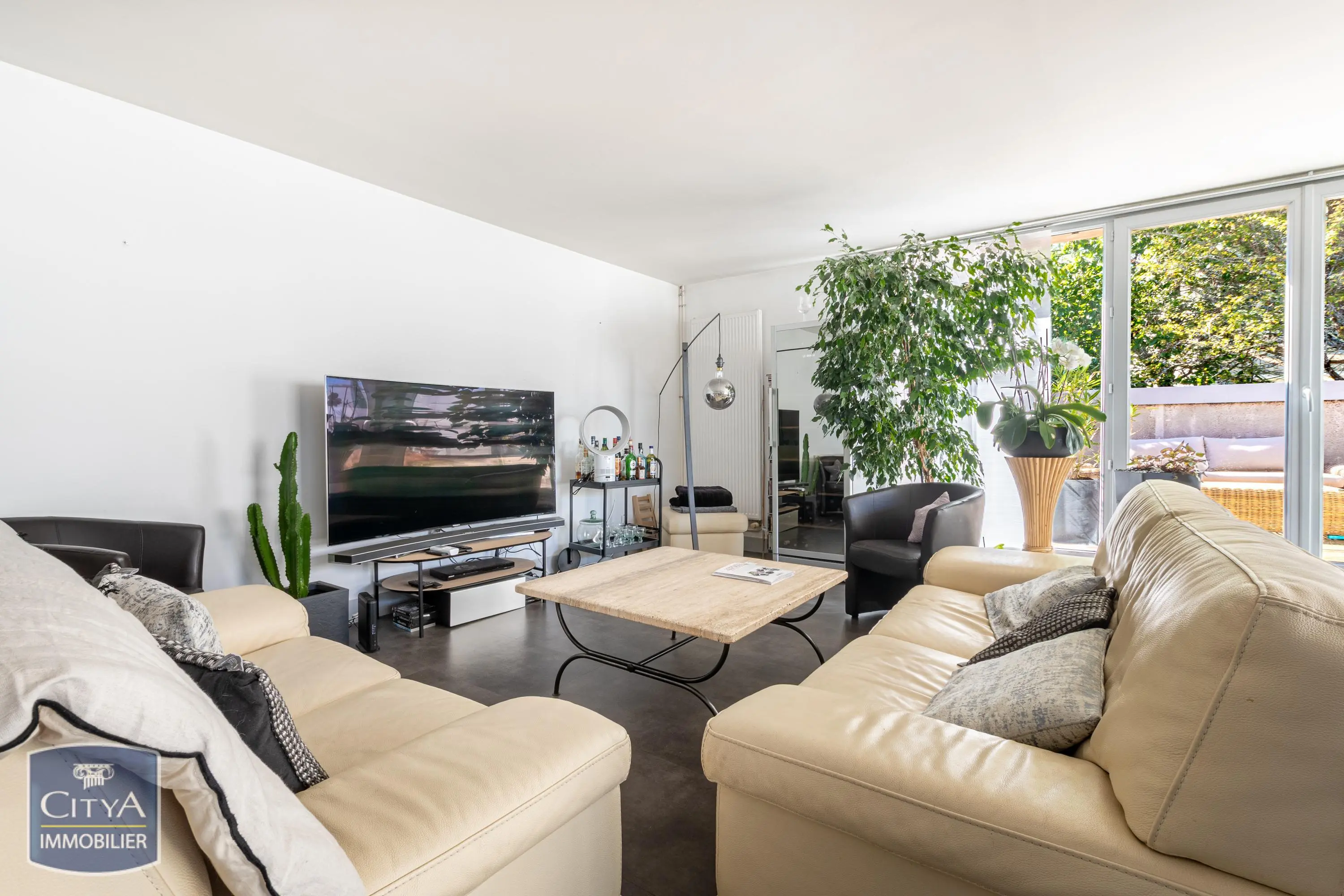 Photo 14 Appartement 5 pièces 148m²