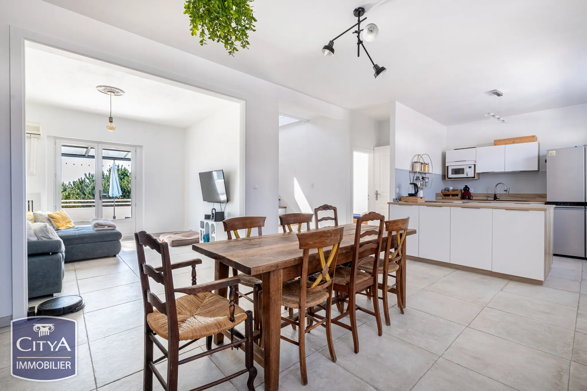 Photo 2 Maison 8 pièces 175m²