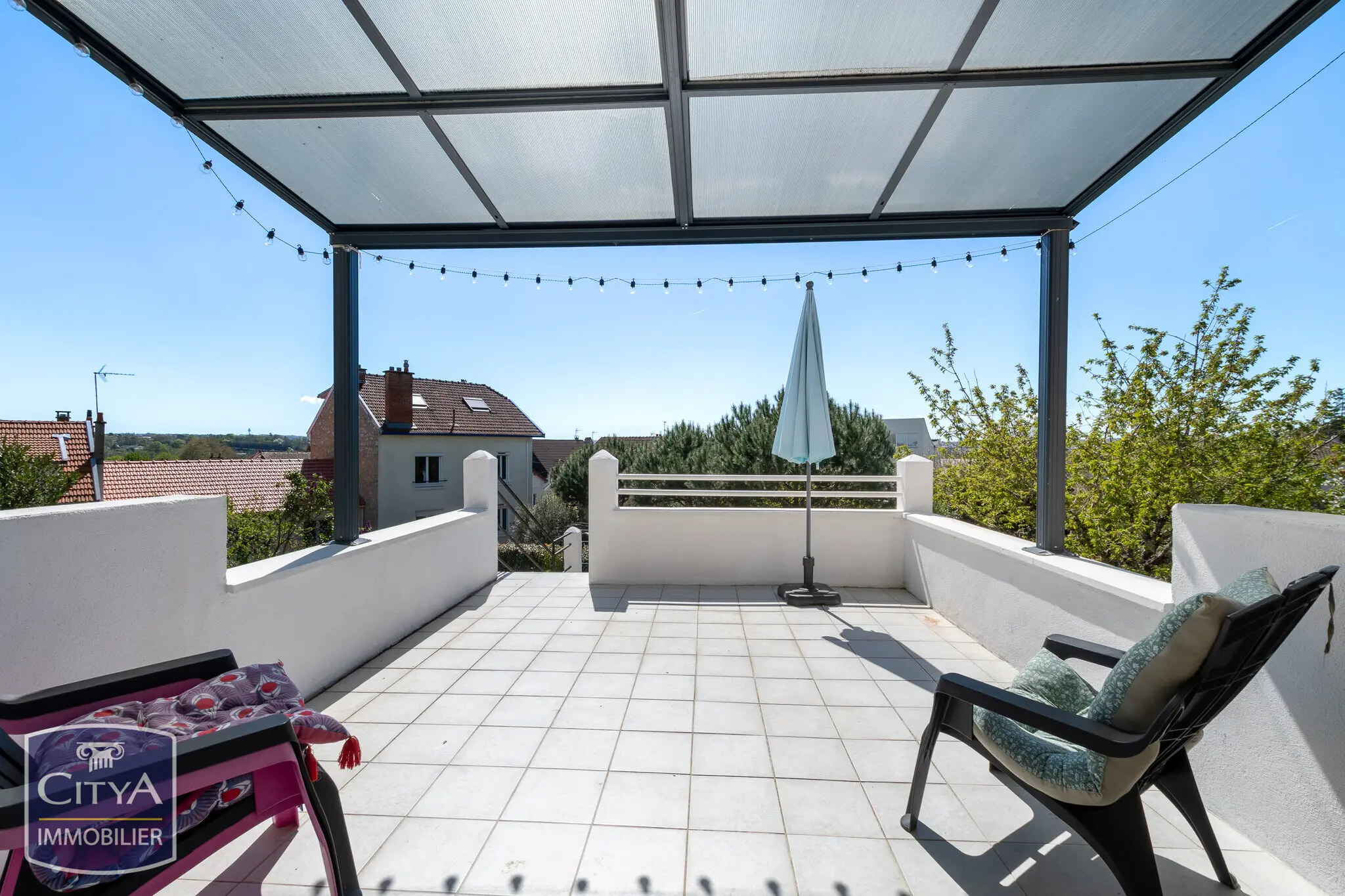 Photo 1 Maison 8 pièces 175m²