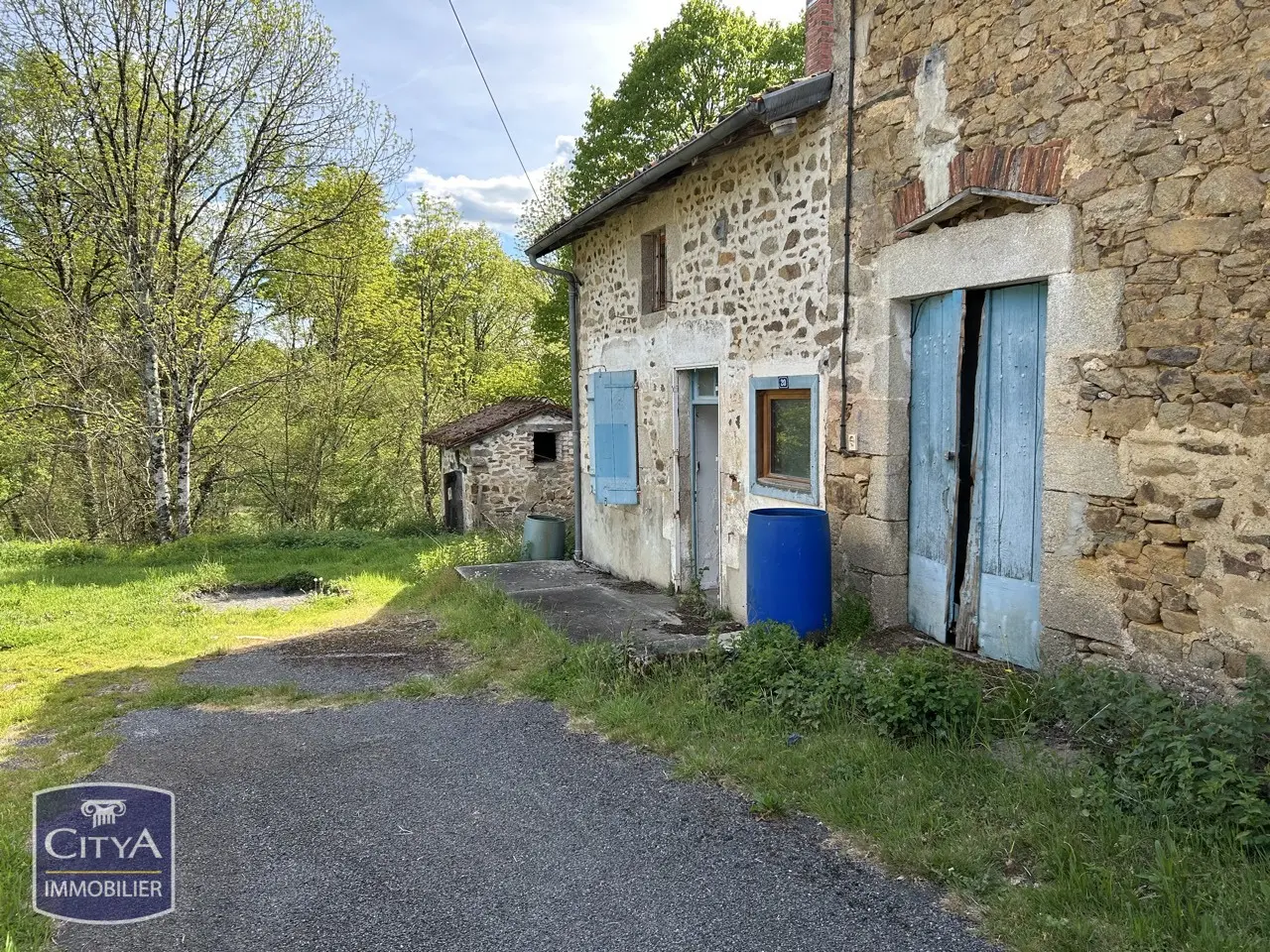 Photo 1 Maison 4 pièces 140m²
