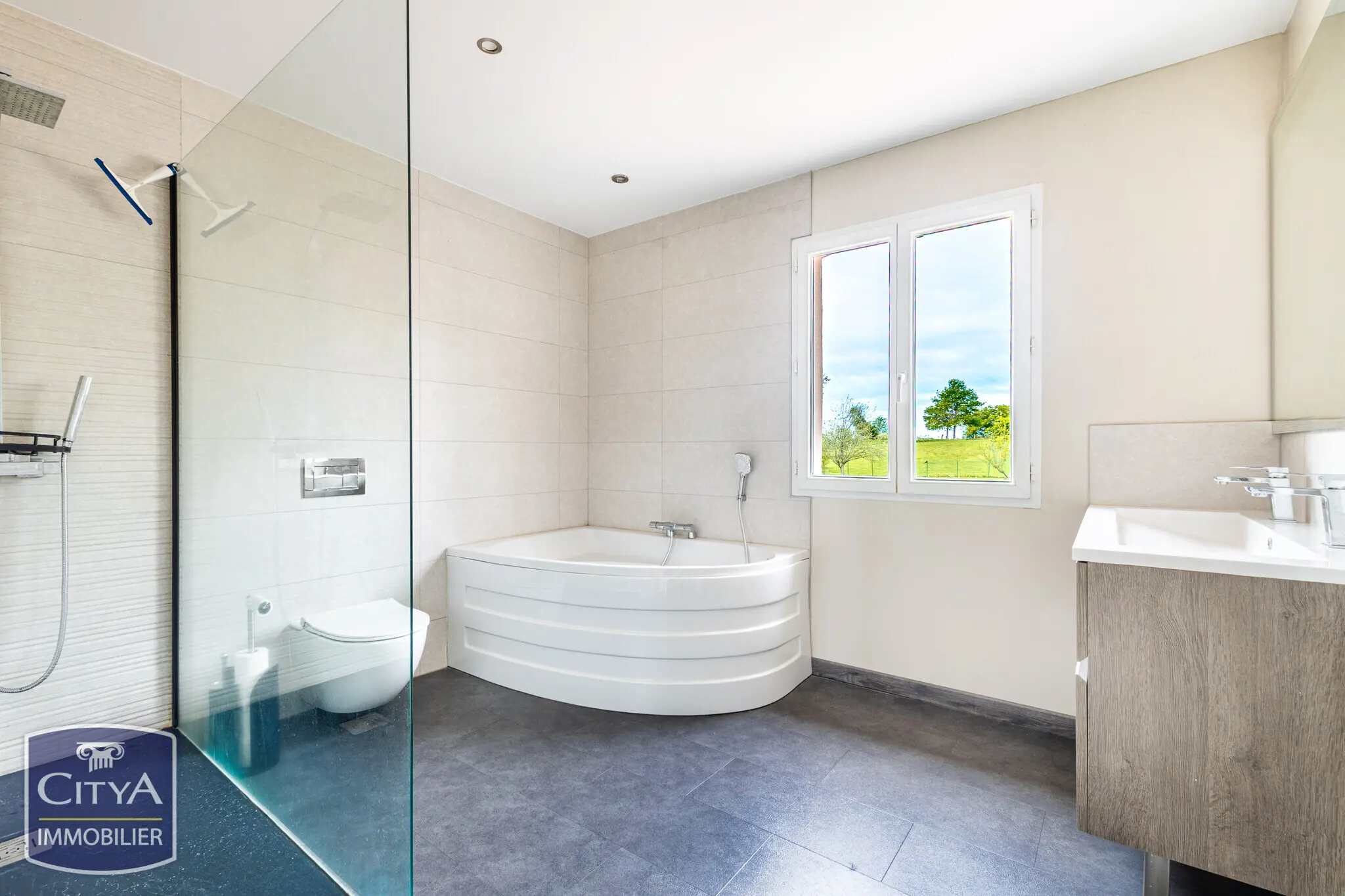 Photo 9 Maison 7 pièces 170m²