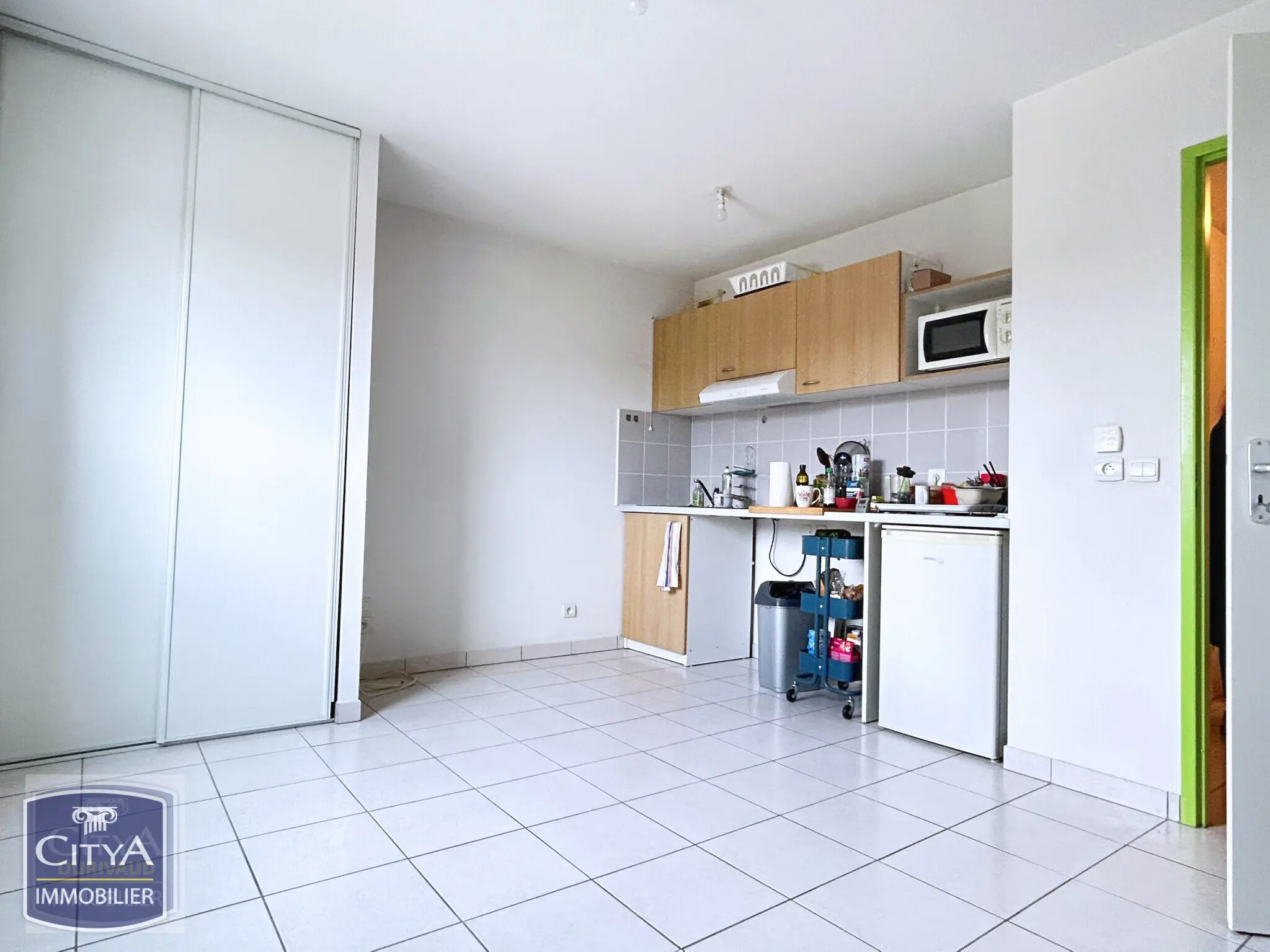 Photo 1 Appartement 1 pièce 24.27m²