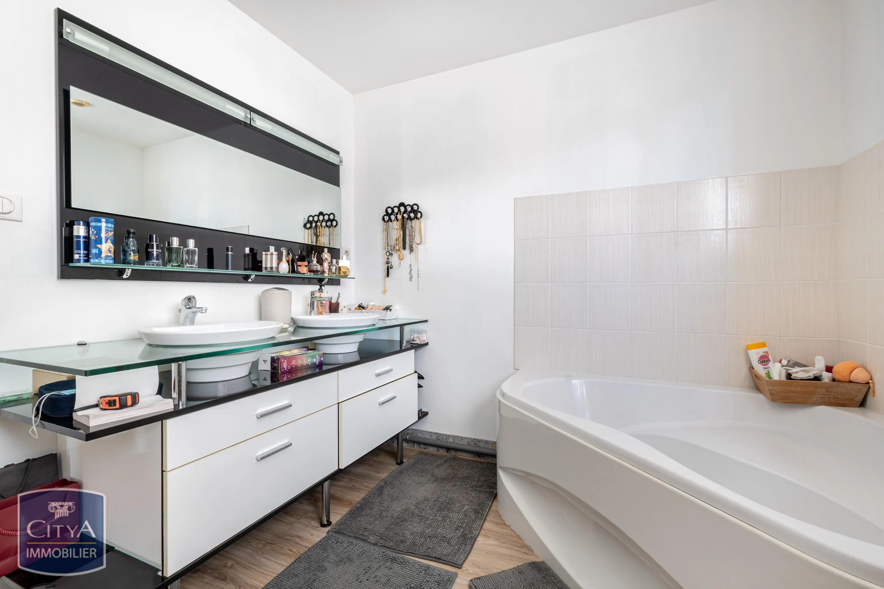 Photo 10 Appartement 5 pièces 148m²