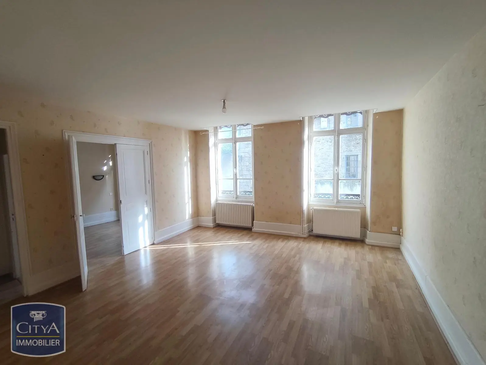 Photo 5 Immeuble 305m²