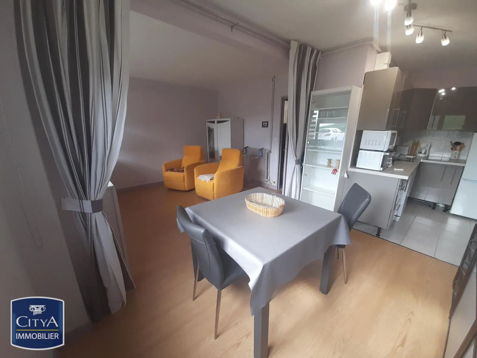 Photo 2 Appartement 1 pièce 30.29m²
