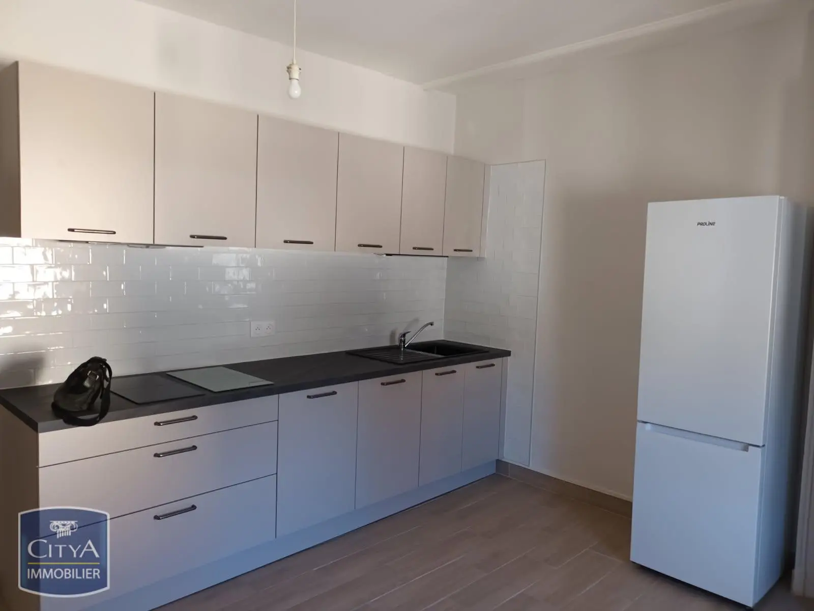 Photo 2 Immeuble 242m²