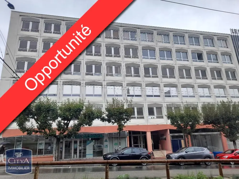 Photo 1 Local Professionnel 9 pièces 160m²