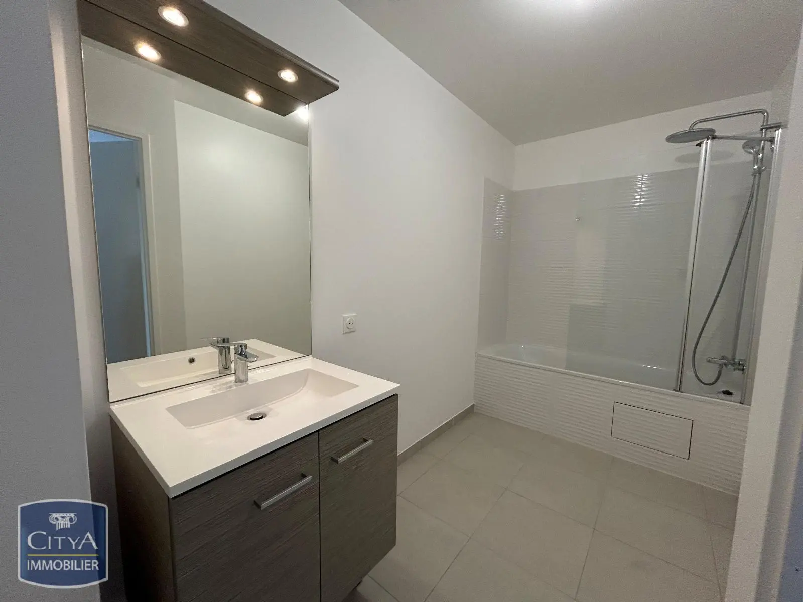 Photo 3 Appartement 4 pièces 92.54m²