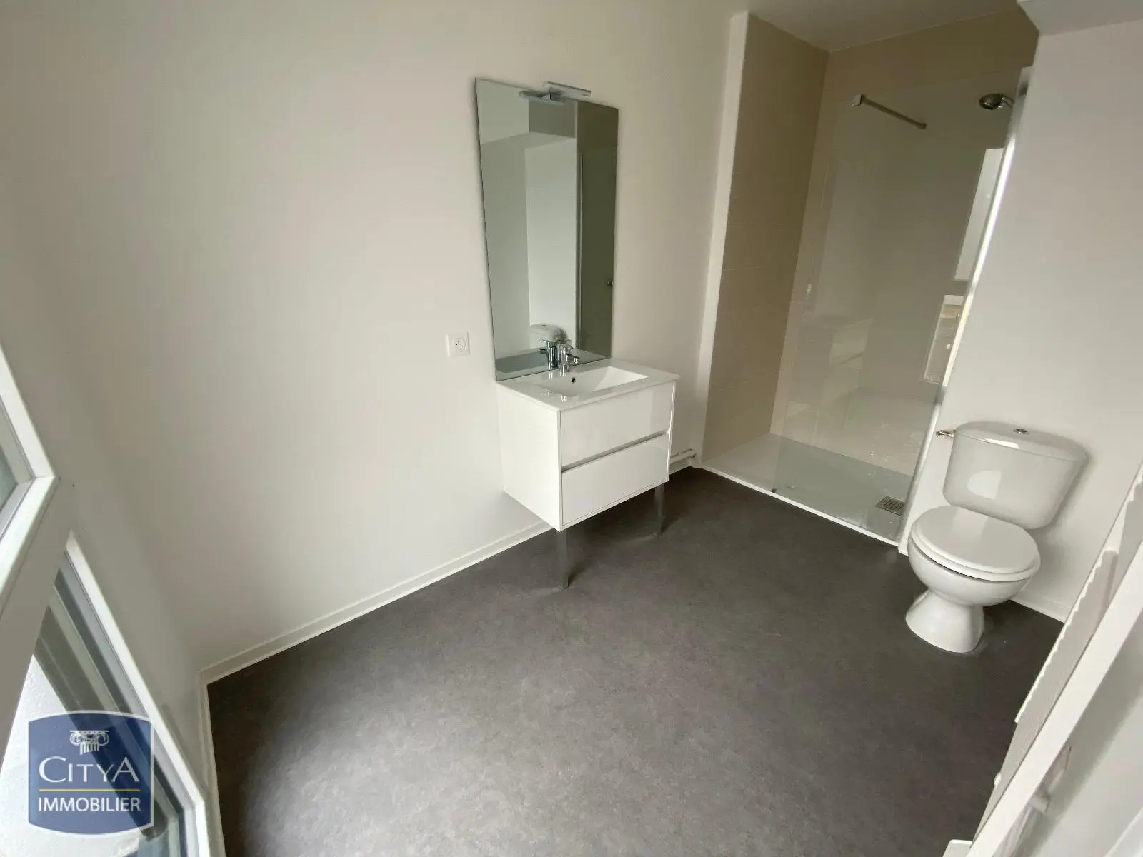 Photo 5 Appartement 1 pièce 27.7m²