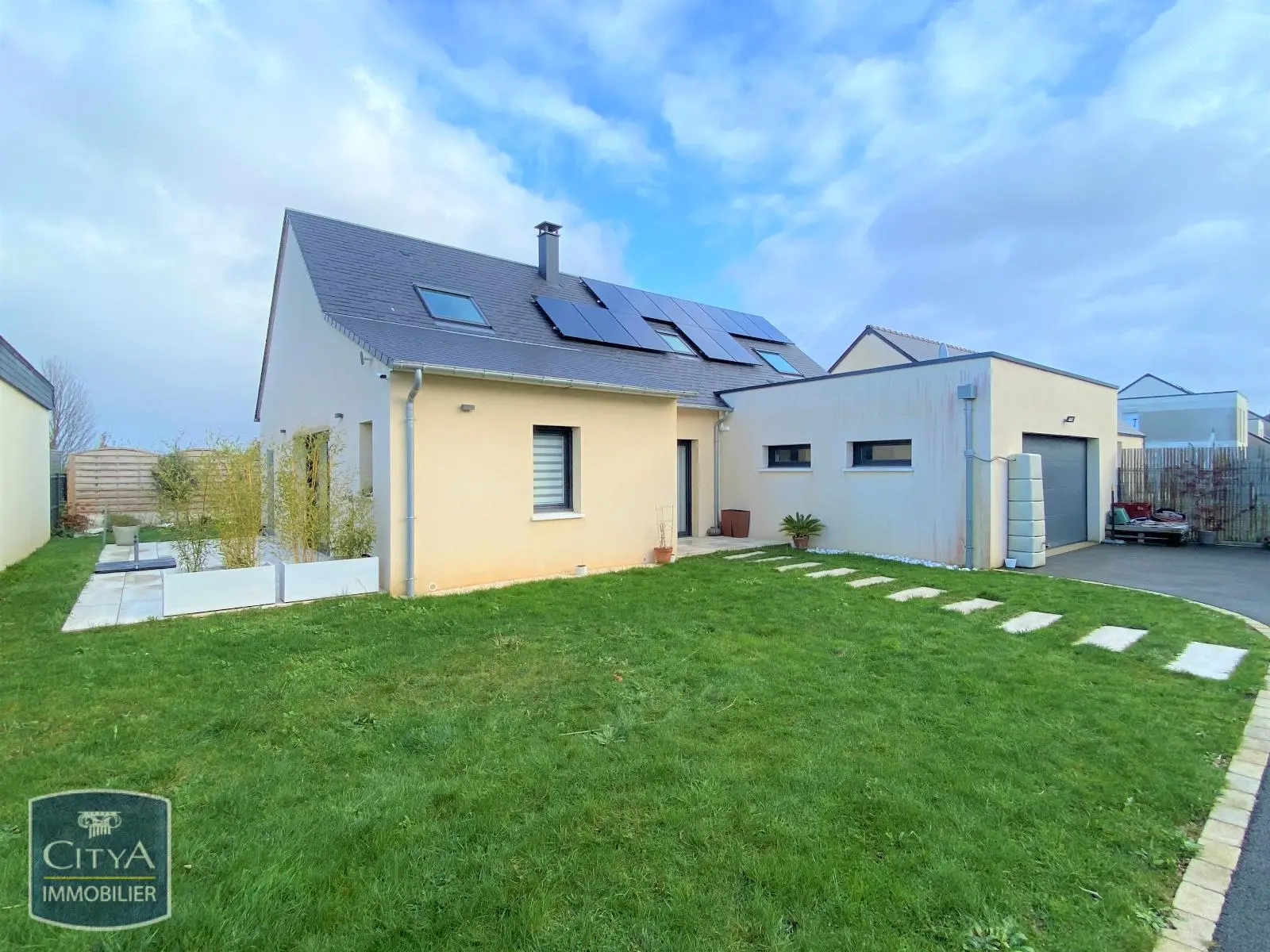 Photo 1 Maison 5 pièces 140.28m²