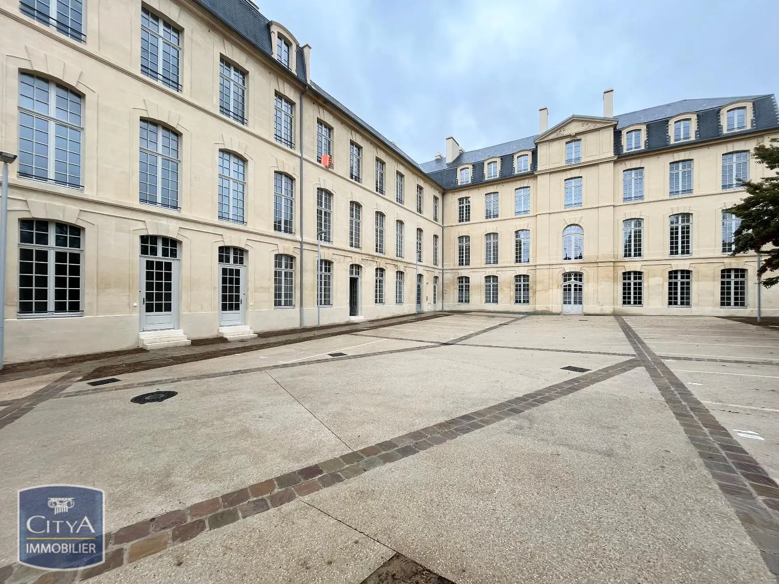 Photo 1 Appartement 1 pièce 34.25m²