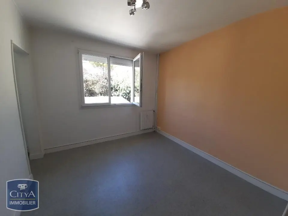 Photo 1 Appartement 1 pièce 15.8m²