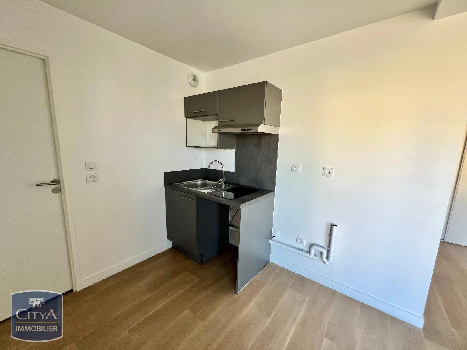 Photo 2 Appartement 1 pièce 33.15m²