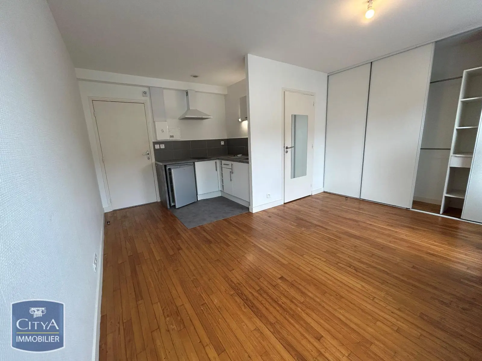 Photo 2 Appartement 1 pièce 23.03m²