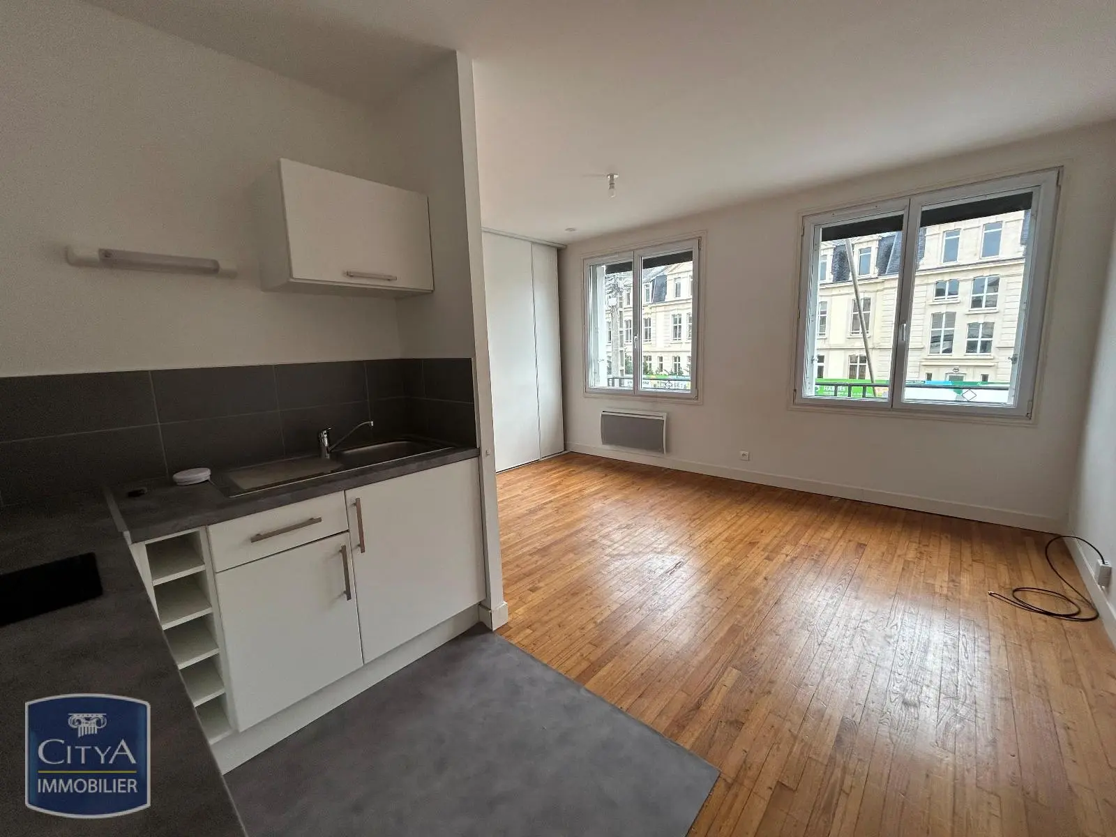 Photo 1 Appartement 1 pièce 23.03m²