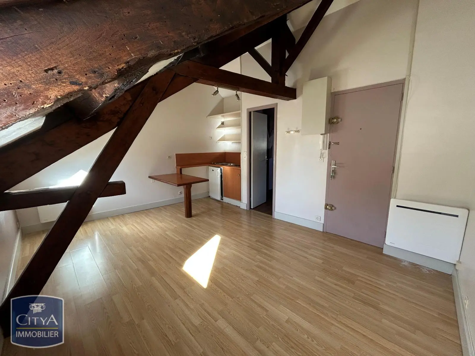 Photo 2 Appartement 1 pièce 18.85m²