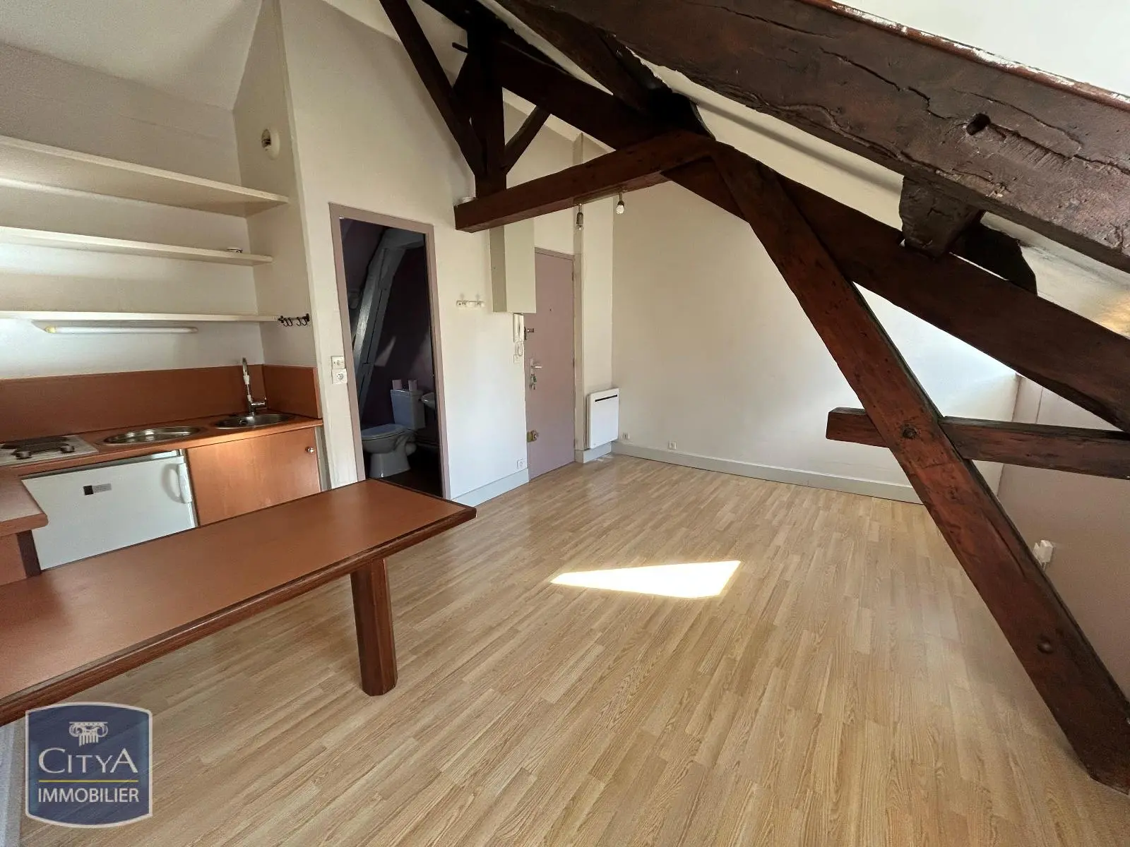 Photo 1 Appartement 1 pièce 18.85m²