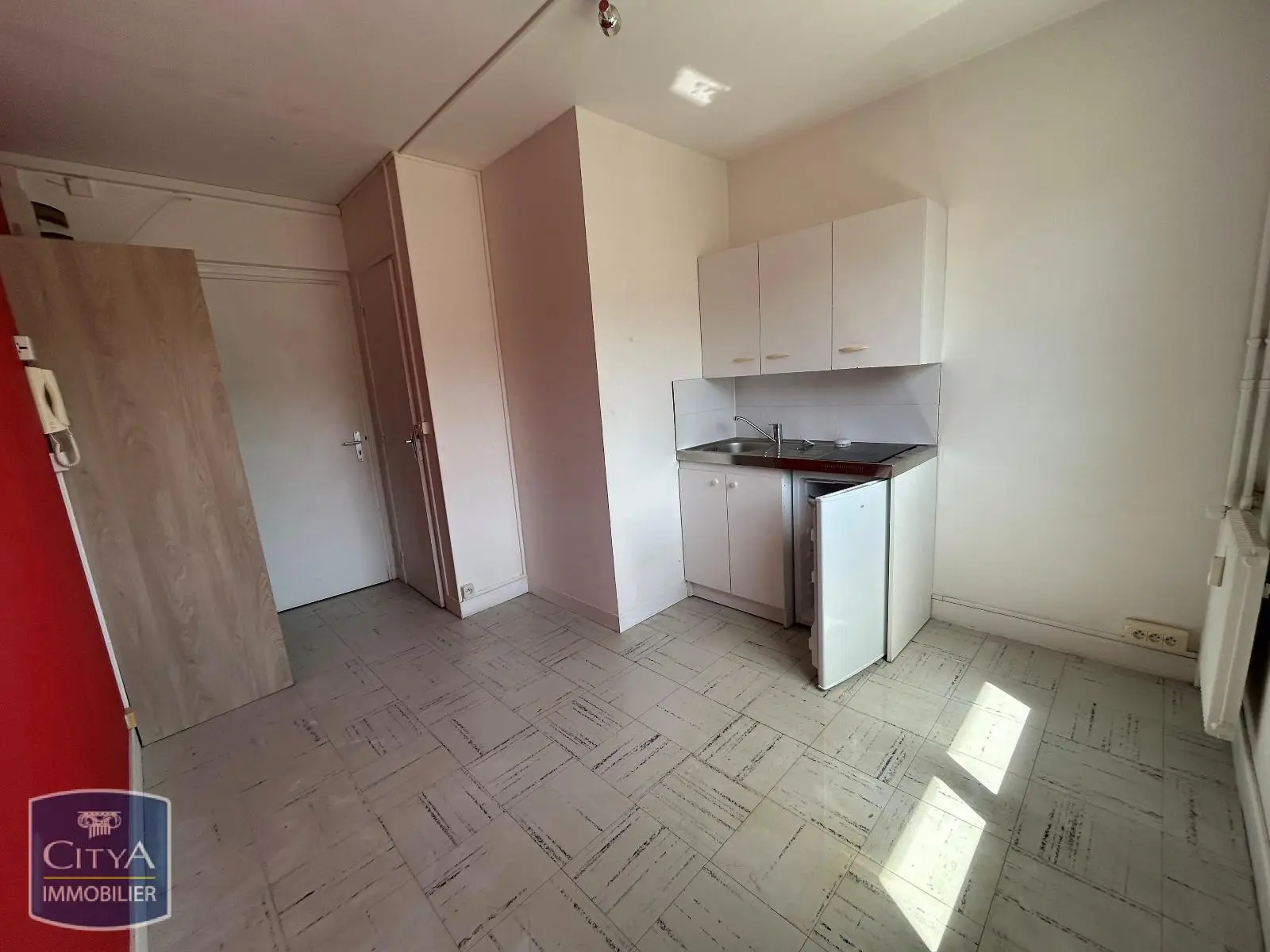 Photo 1 Appartement 1 pièce 13.4m²