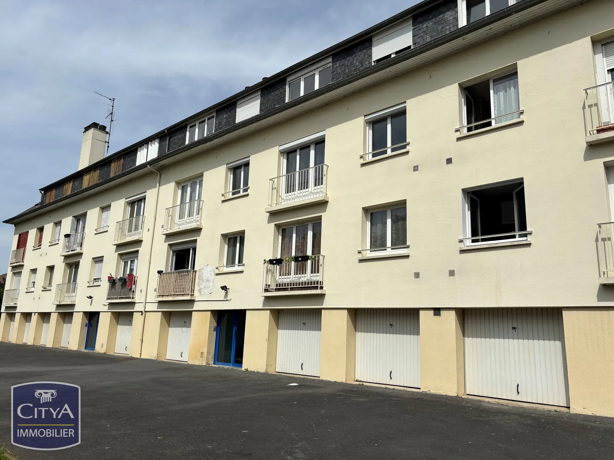Photo 2 Parking 18.87m²